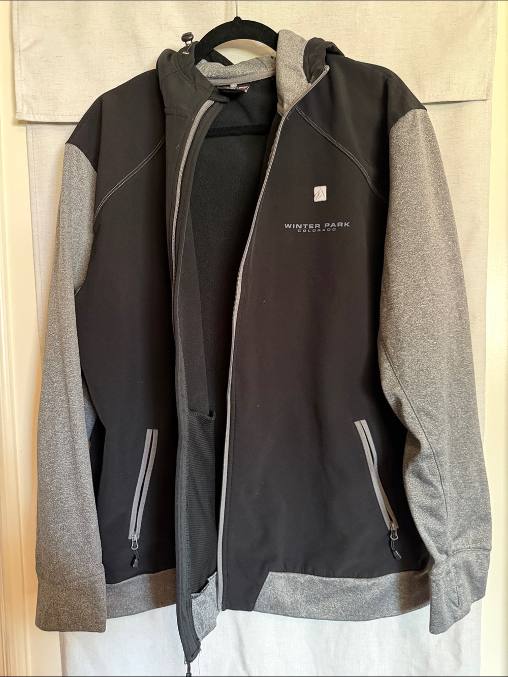 Men's Hooded Softshell Jacket Winter Park Colorado - Black & Gray